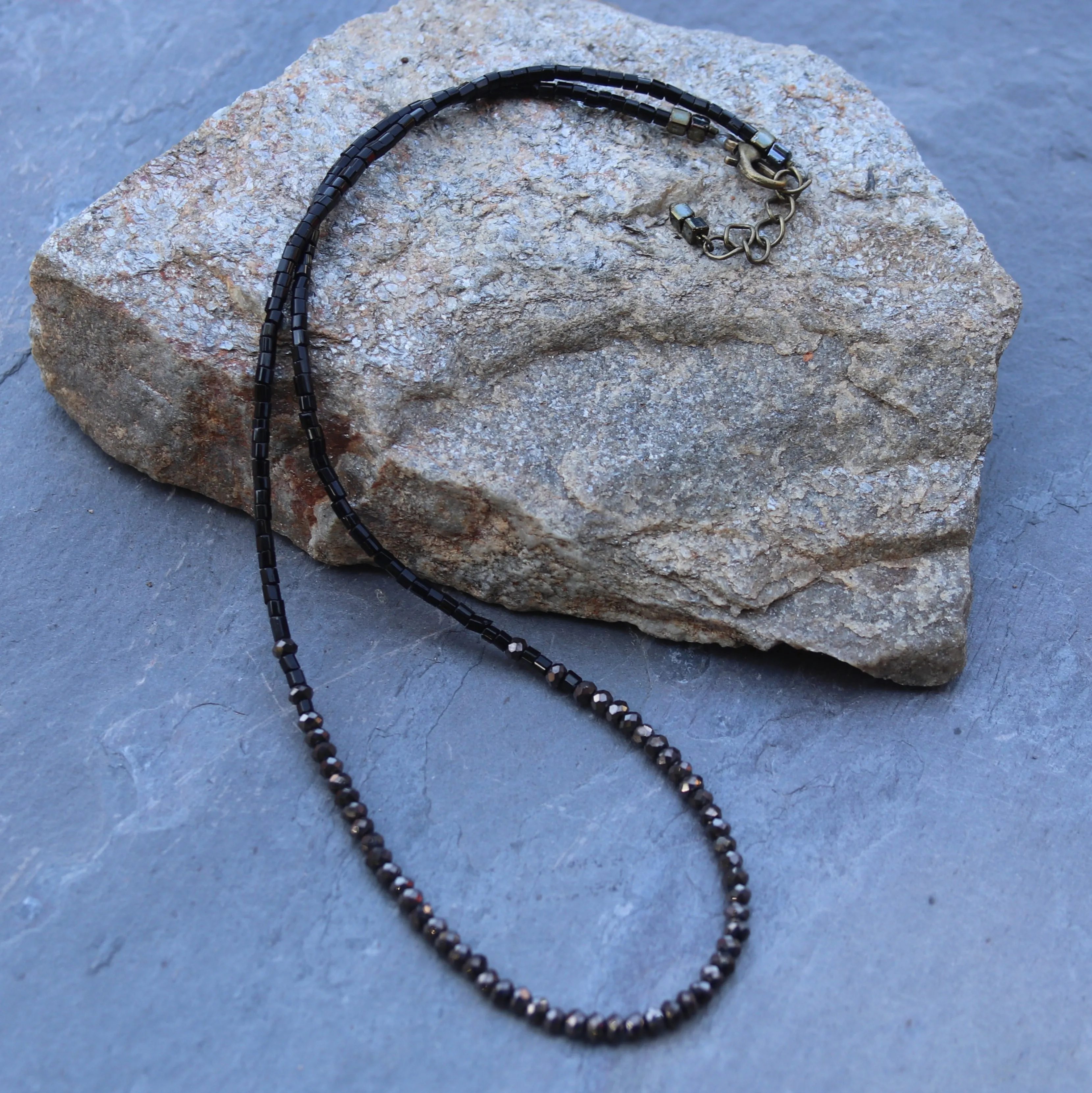 Flash Necklace - Black