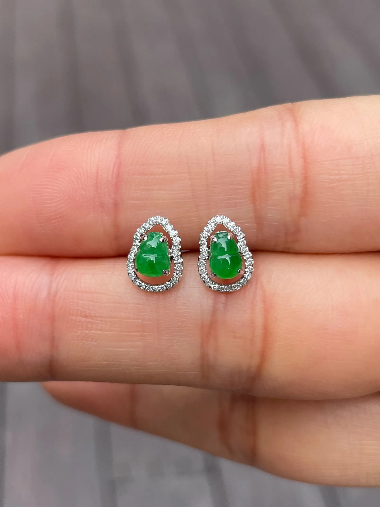 Green Jadeite Earrings - Hu Lu 葫芦 (NJE074)