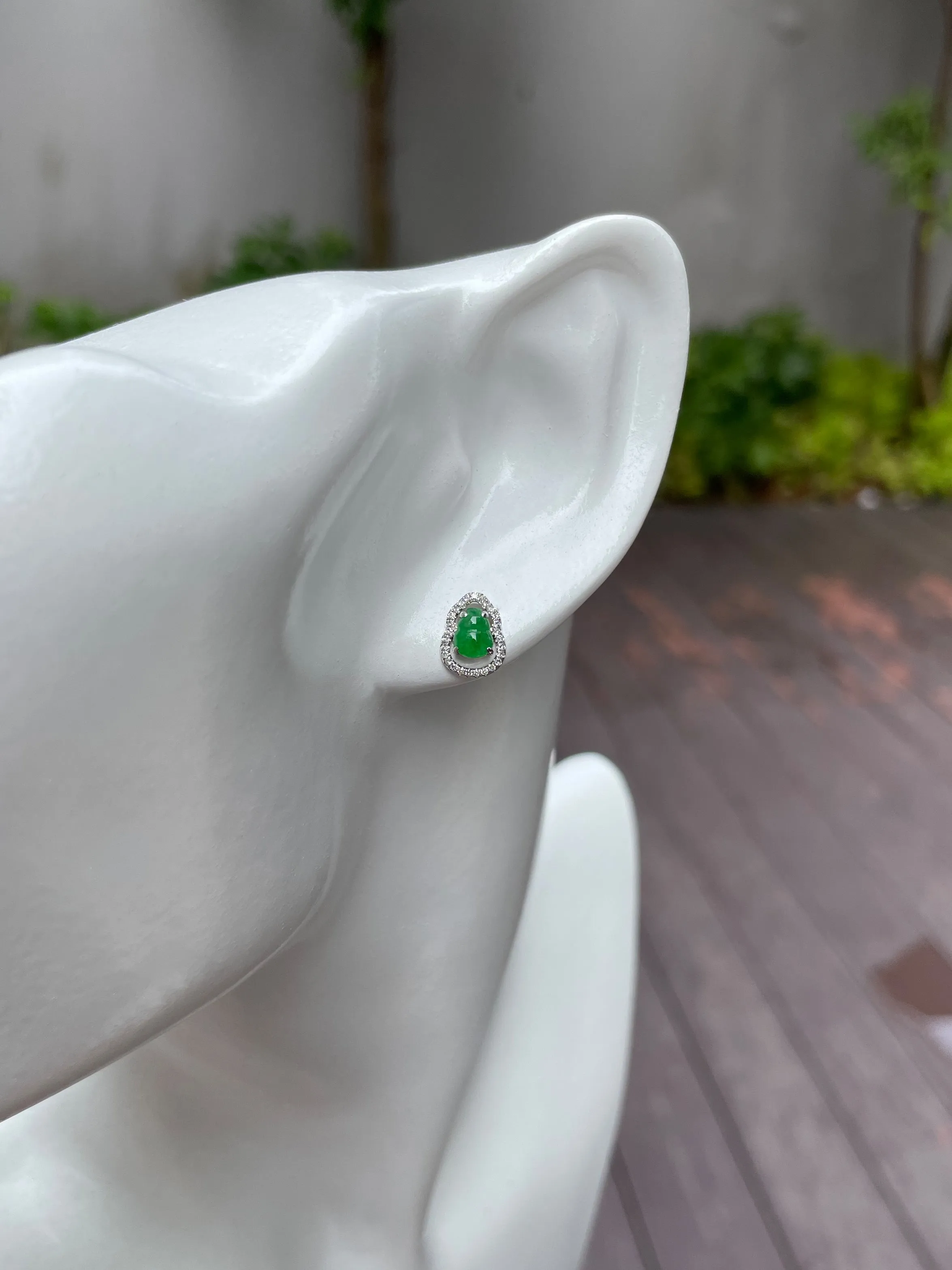 Green Jadeite Earrings - Hu Lu 葫芦 (NJE074)