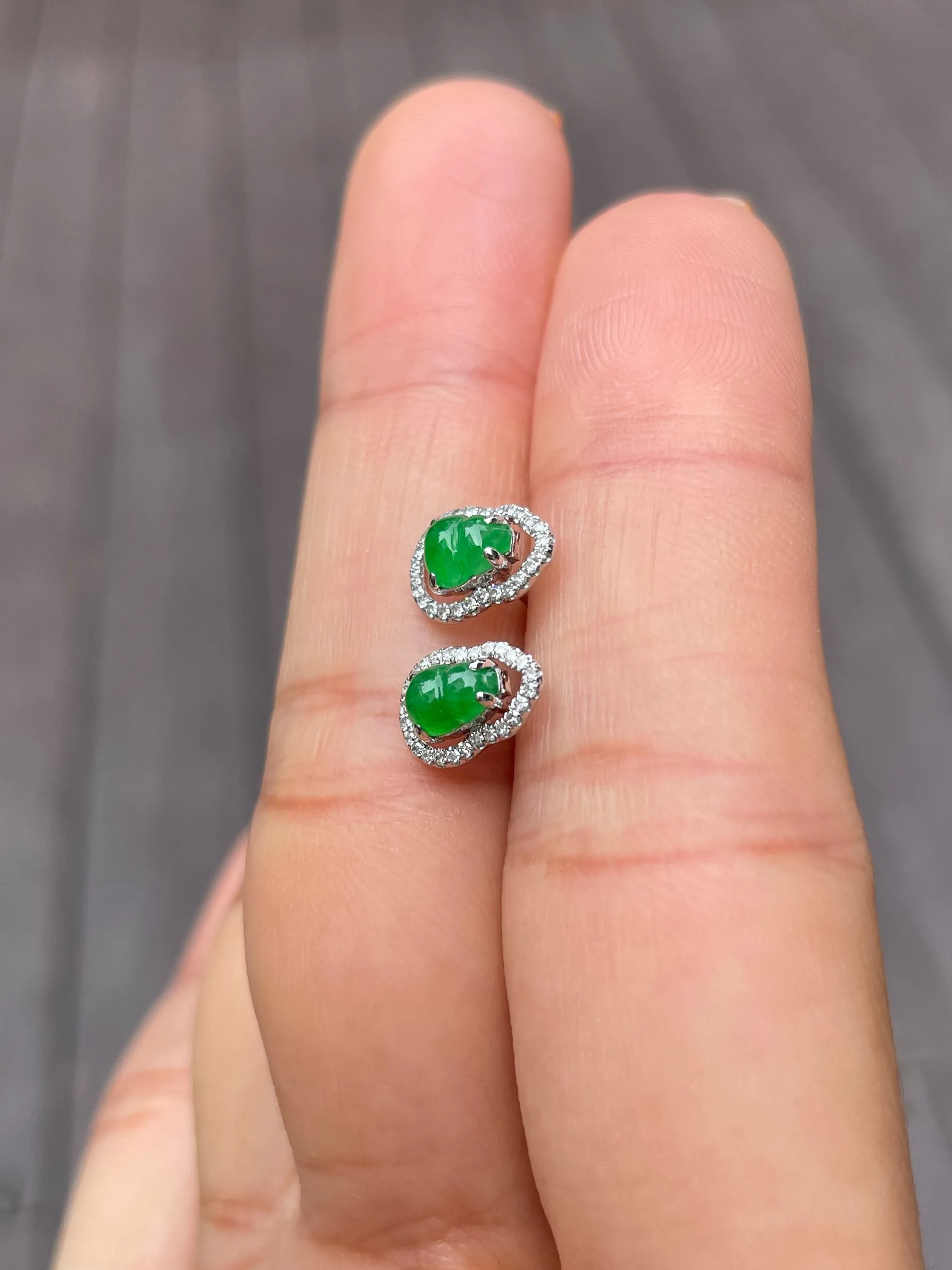 Green Jadeite Earrings - Hu Lu 葫芦 (NJE074)
