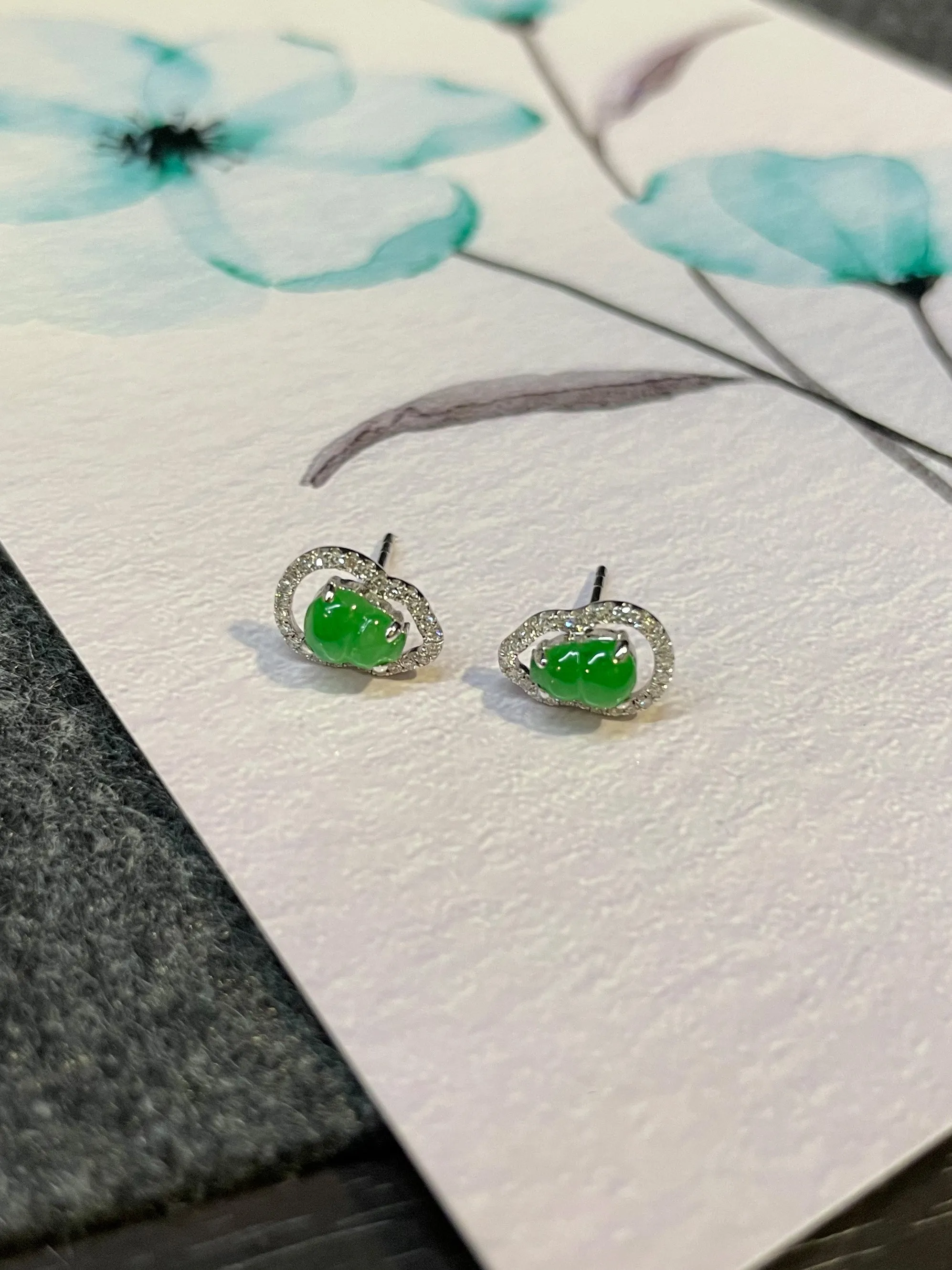 Green Jadeite Earrings - Hu Lu 葫芦 (NJE074)