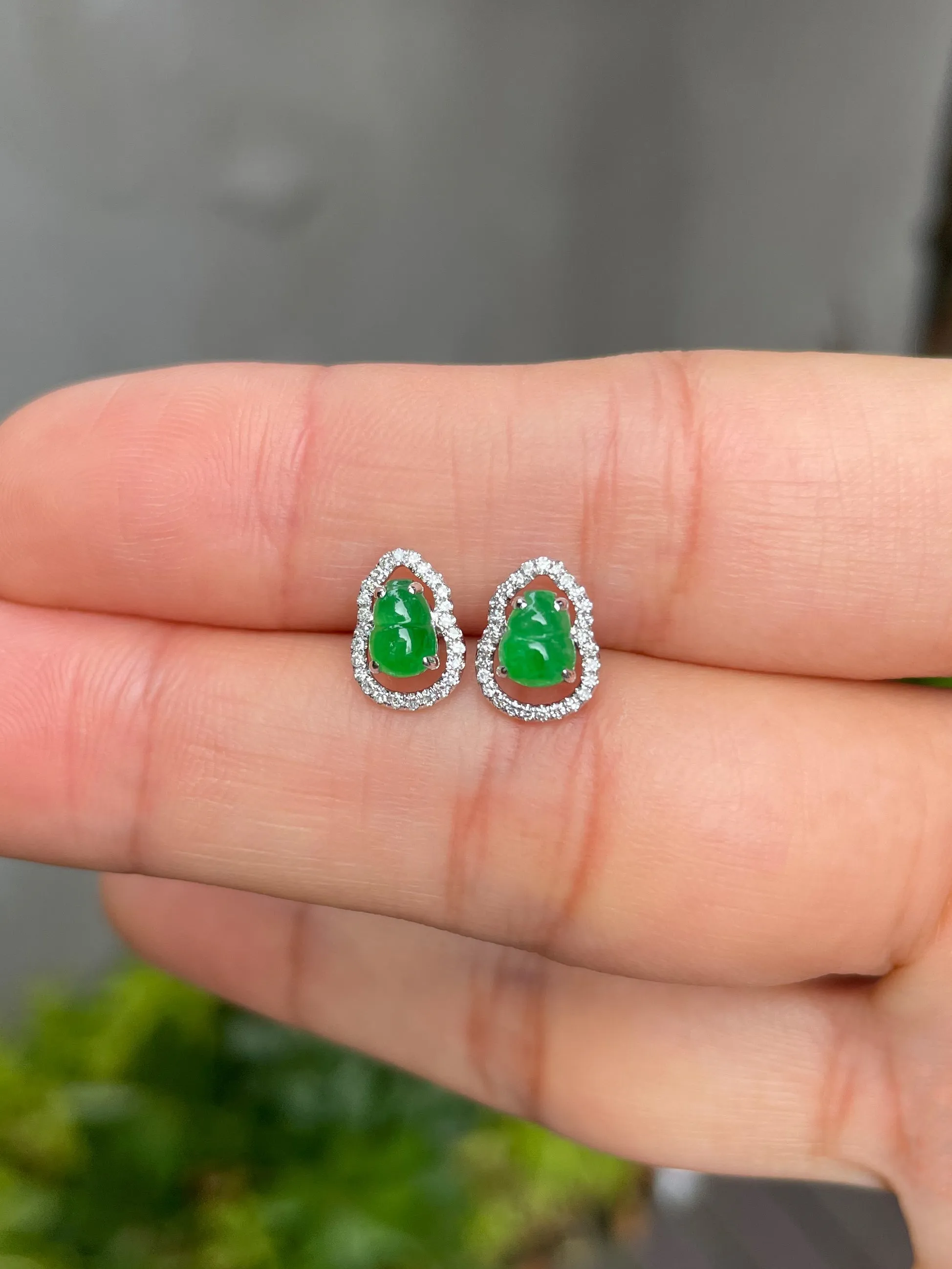 Green Jadeite Earrings - Hu Lu 葫芦 (NJE074)