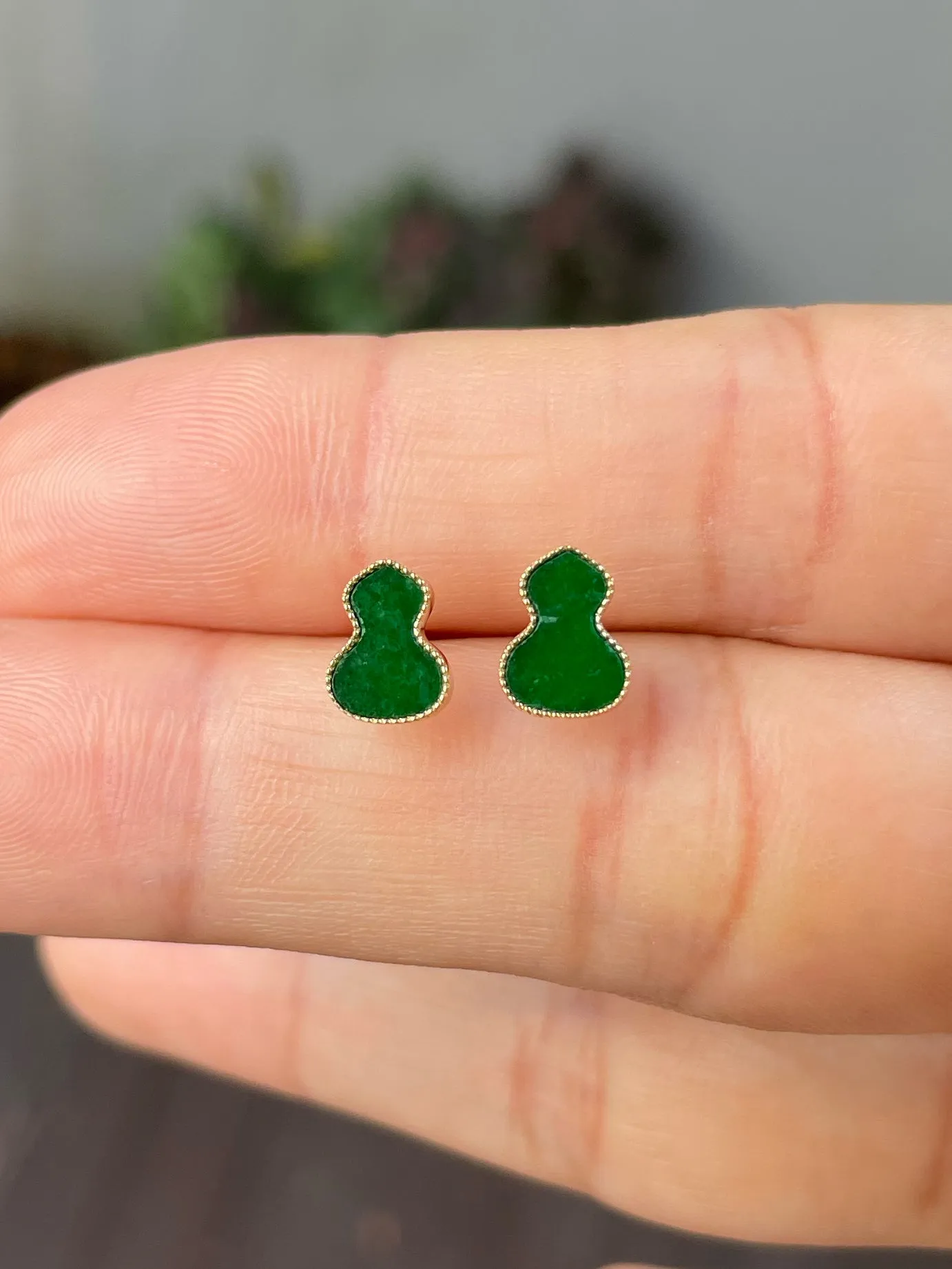 Green Jadeite Earrings - Hu Lu 葫芦 (NJE155)