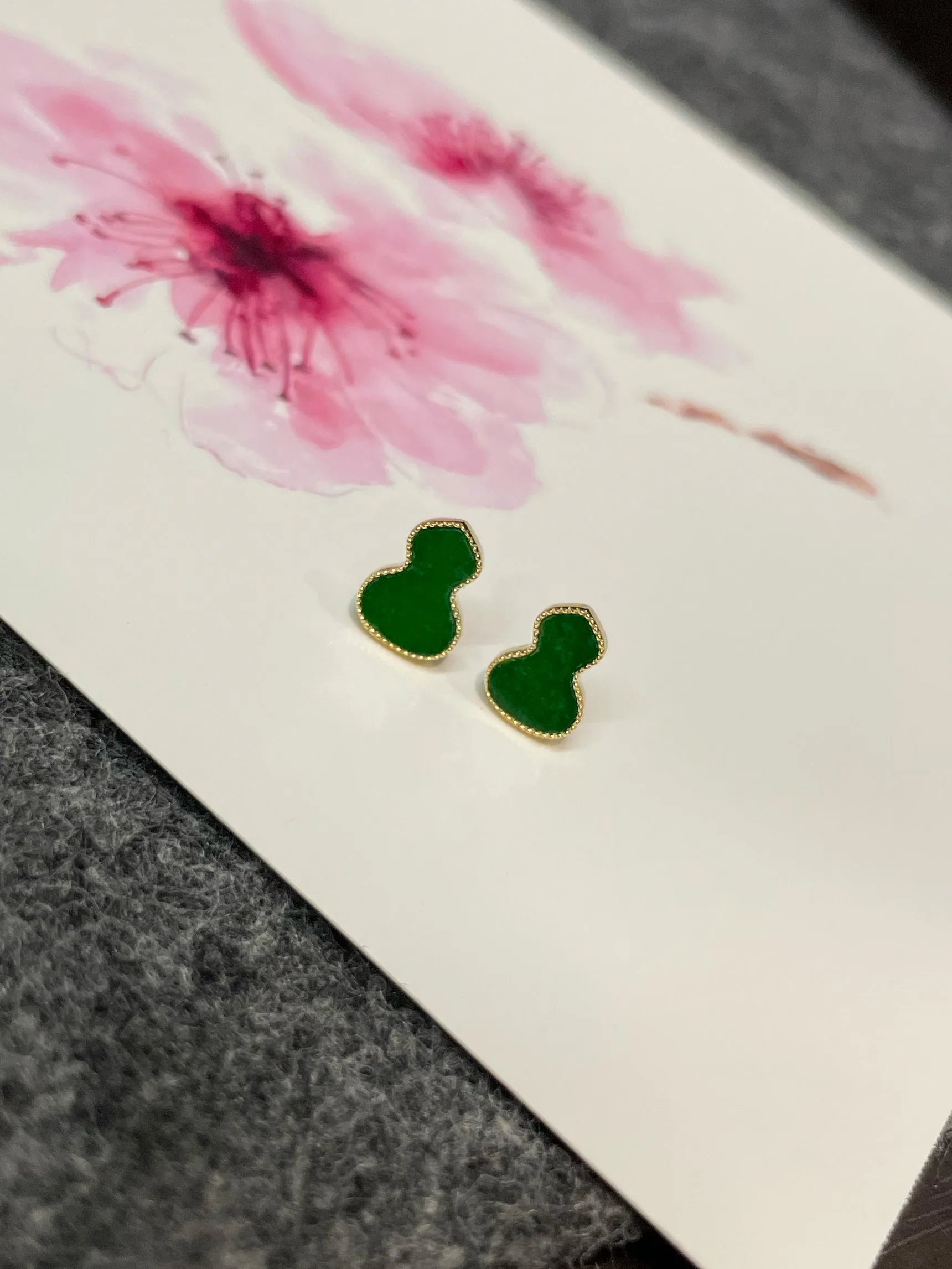 Green Jadeite Earrings - Hu Lu 葫芦 (NJE155)